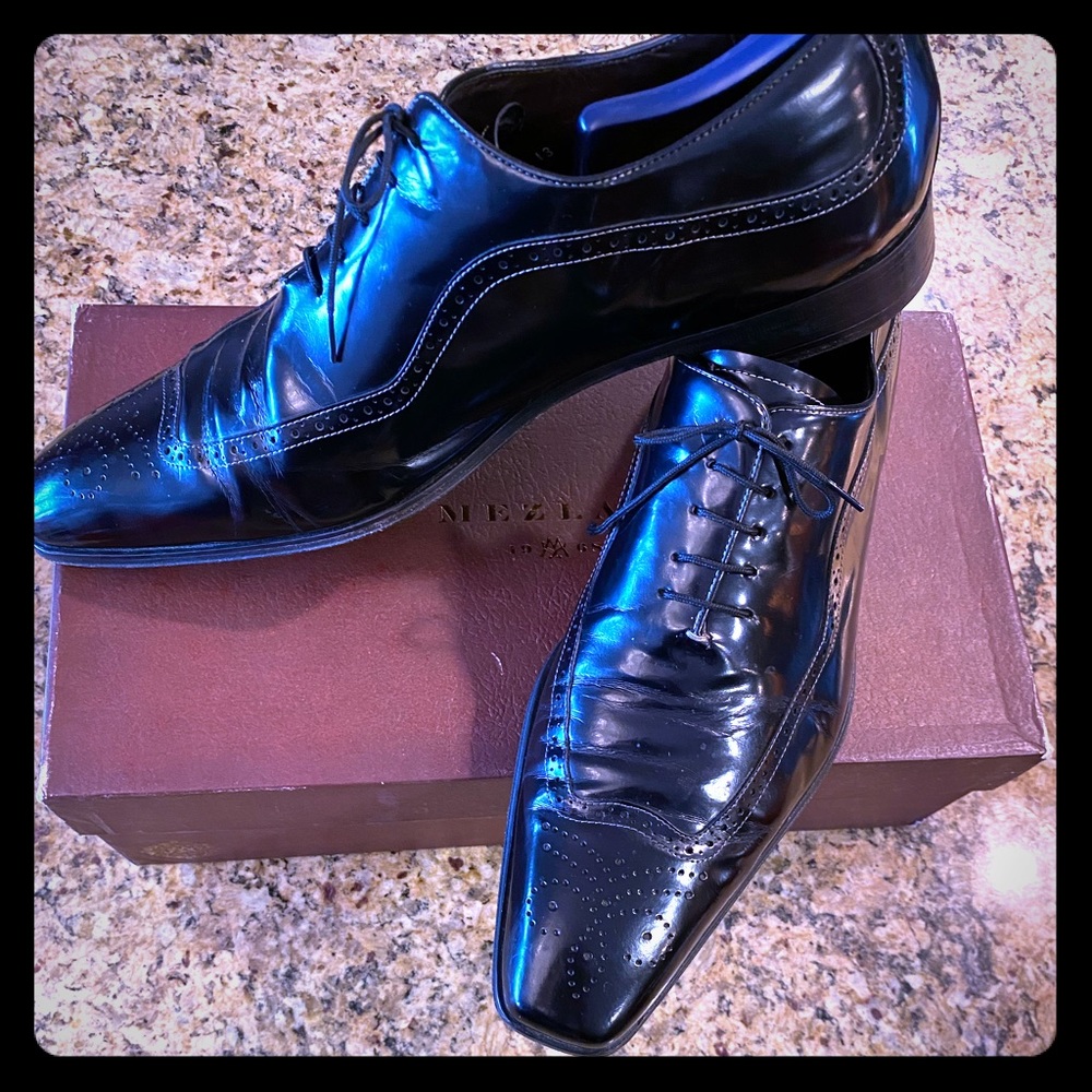 Mezlan Black Patent Leather Oxford “Patron”